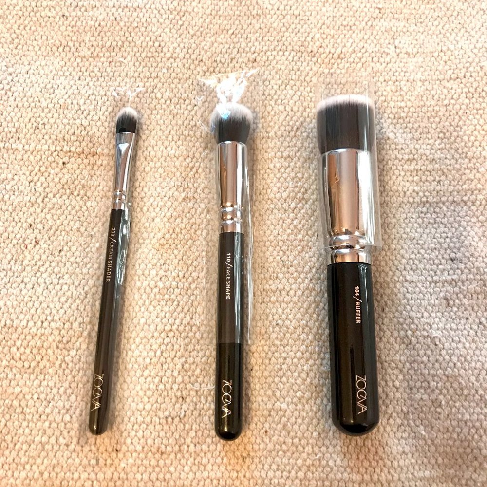 NWT Zoeva Brush (110 only!)